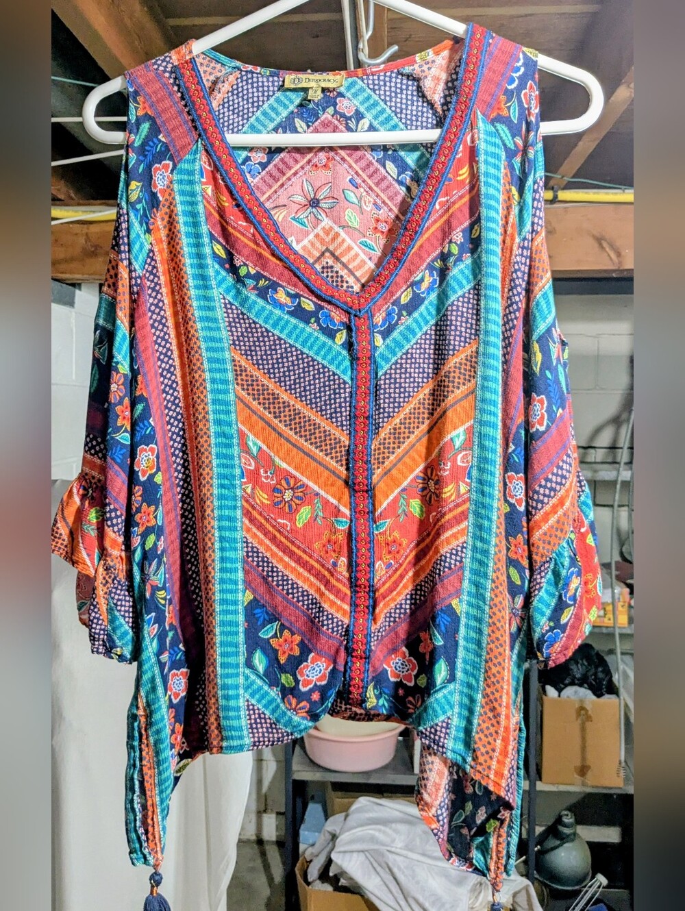 Democracy Multicolor Floral Stripe V-Neck Tunic w/tassels, Medium